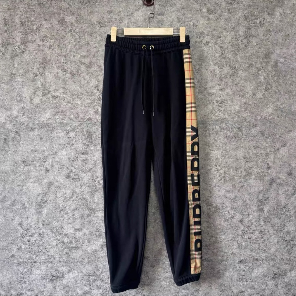 🚩steal authentic Burberry Black Joggers with Plaid Detail